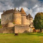 Château de Fenelon - Une des activités et sites à visiter à partir de la Maison d'Hôtes La Belle Demeure, au cœur du Périgord Noir en Dordogne