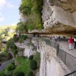 La Roque St Christophe - Une des activités et sites à visiter à partir de la Maison d'Hôtes La Belle Demeure, au cœur du Périgord Noir en Dordogne